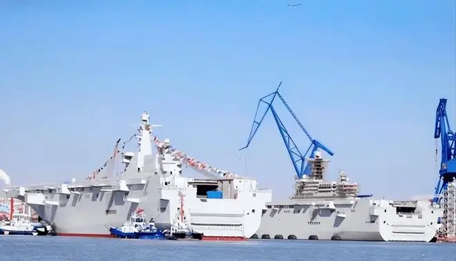 无人机航母_舰载防空导弹系统_076型两栖攻击舰