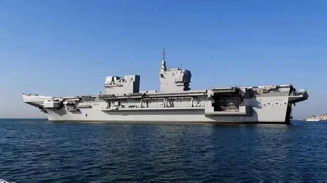 无人机航母_舰载防空导弹系统_076型两栖攻击舰