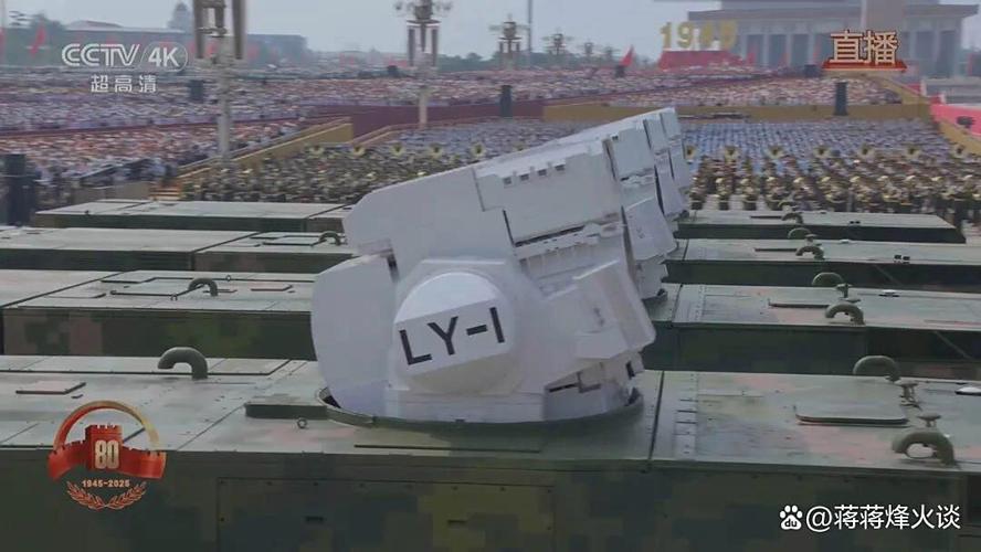 阅兵亮出四型舰载防空利器,远中近层如何织就海空铁幕?