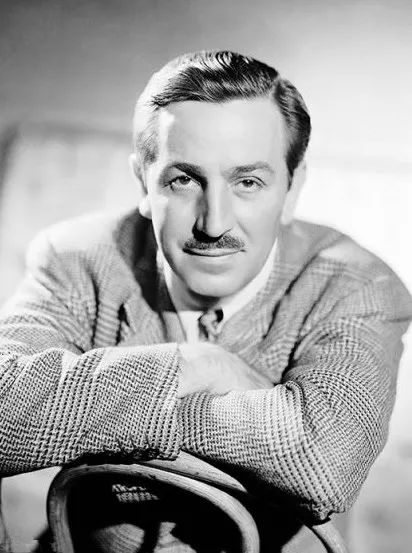 华特·迪士尼 米老鼠 创造历程_华特·迪士尼故事_华特·迪士尼 白雪公主 动画电影