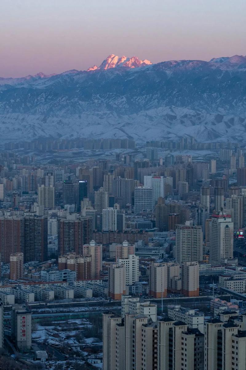 新疆城市发展与治理_新疆城建重组失败_新疆城市格局