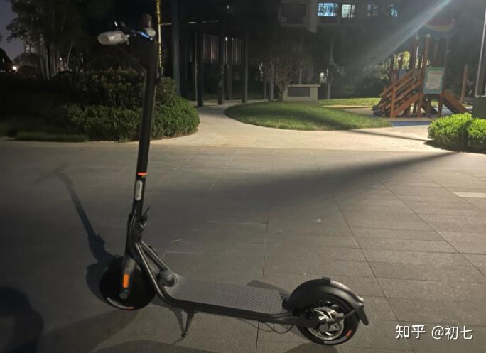 电动滑板车选购指南_电动自行车行业现状_优缺点分析