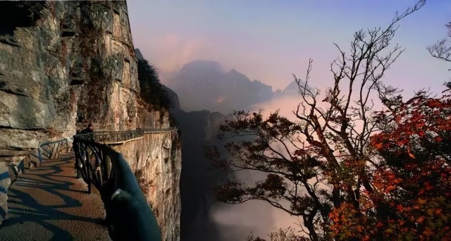 股市均线交易系统_均线助涨助跌技巧_k线图均线看涨信号图解