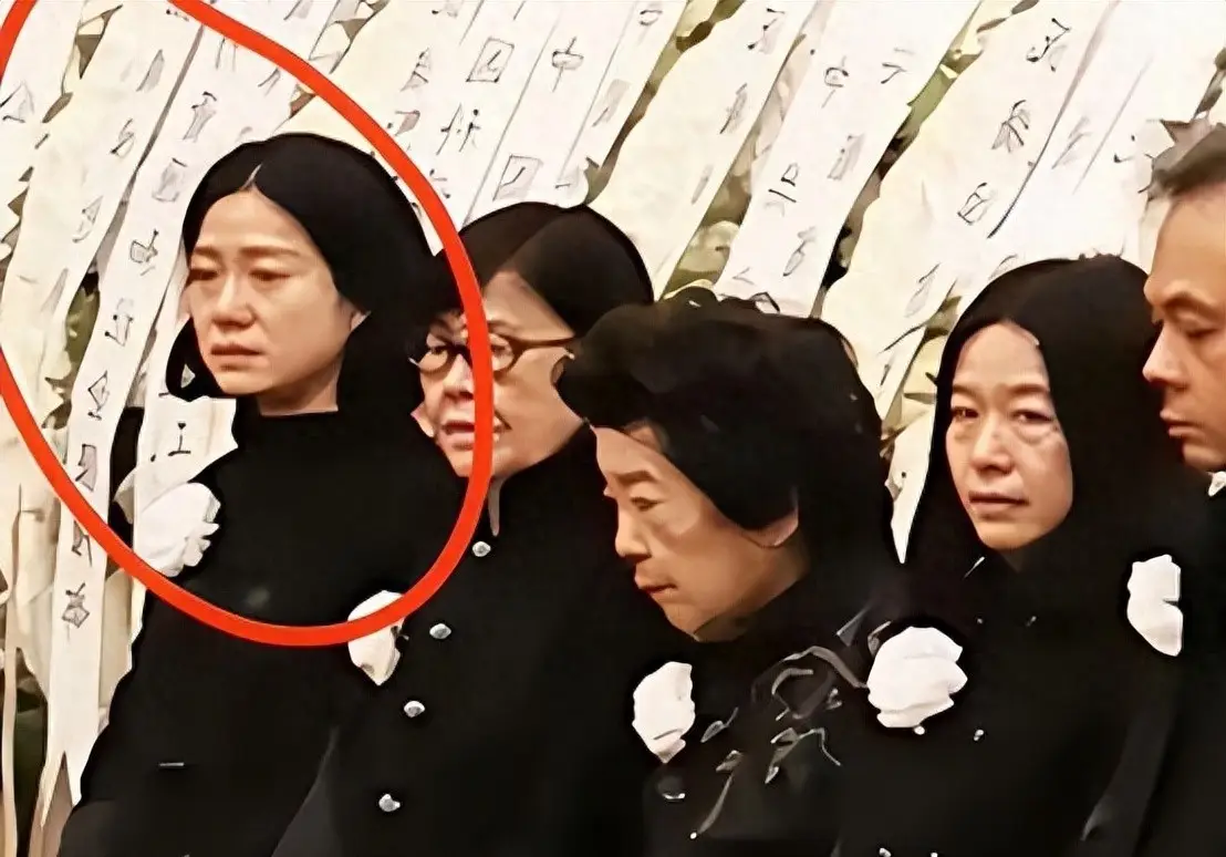 翁帆川西旅行照曝光，生活状态让网友意外